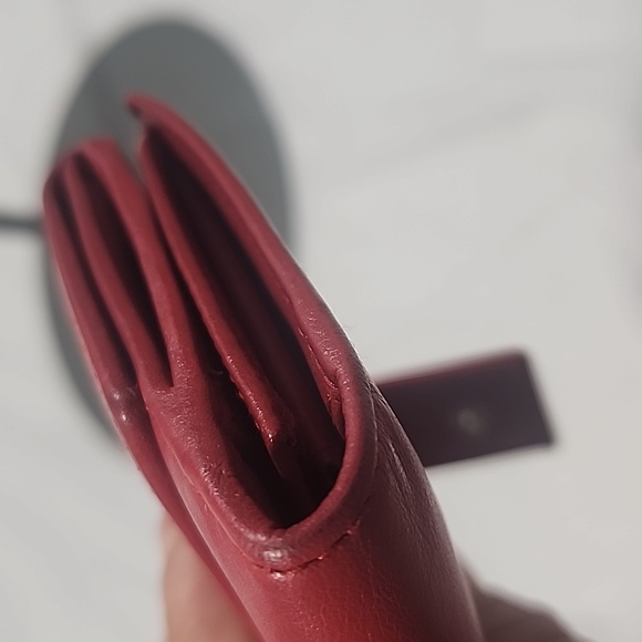 Authentic Gucci Check Book Soft Leather Wallet. - Picture 8 of 17